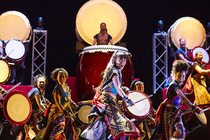 Yamato – The Drummers of Japan sind mit "Tenmei" vom 04.-09.06.2023 im Deuschen Theater zu Gast (©Foto: Hiroshi Seo)